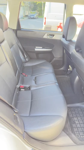 Subaru Forester 2.5X Touring 4x4, снимка 9