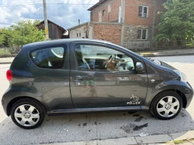 Toyota Aygo 1.0VVTI Топ състояния като нова, снимка 7