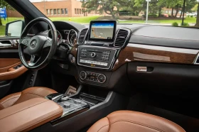 Mercedes-Benz GLS 450 AMG/Панорама/360/подгеви/обдухване/масажи/Harman/, снимка 10