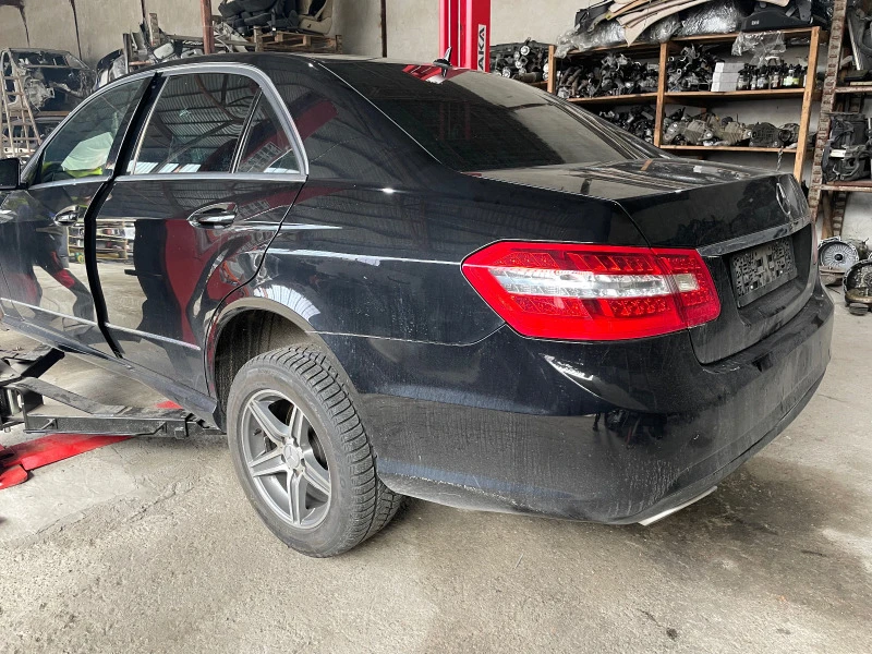 Mercedes-Benz E 350, снимка 1 - Автомобили и джипове - 40068571