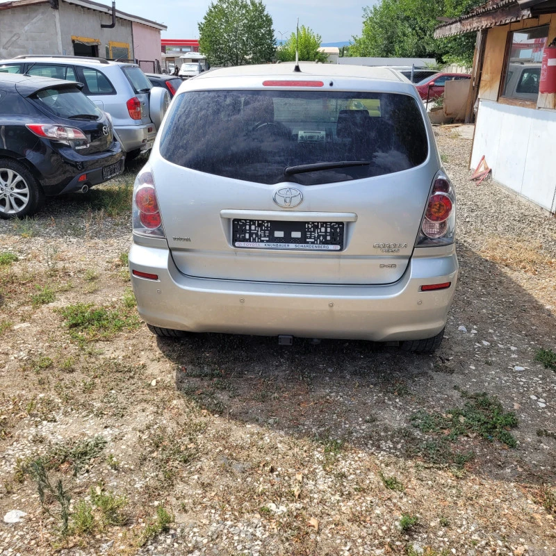 Toyota Corolla verso 2.2/d4d, снимка 9 - Автомобили и джипове - 41902368