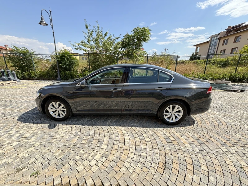 VW Passat 1.5TSI 63К км Спешно, снимка 3 - Автомобили и джипове - 47298464