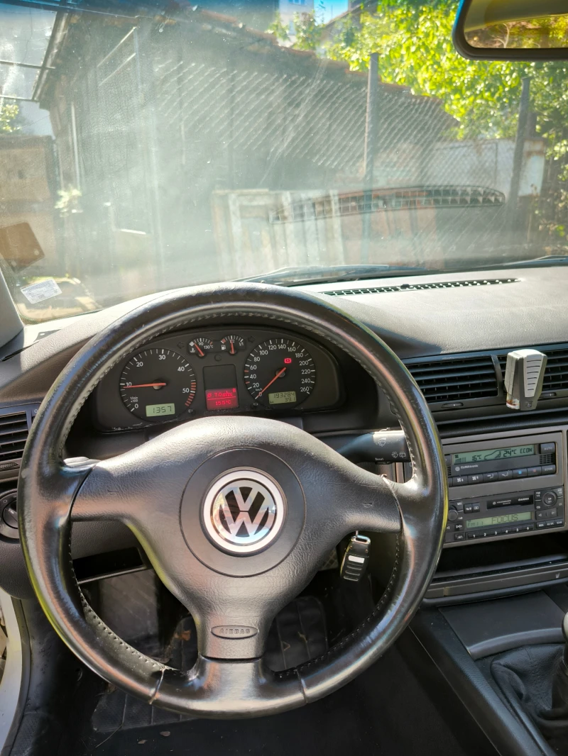 VW Passat, снимка 9 - Автомобили и джипове - 47332667