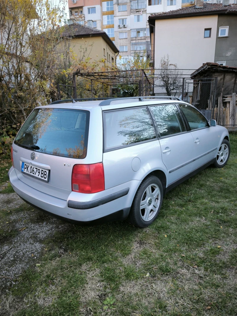 VW Passat, снимка 10 - Автомобили и джипове - 47964039