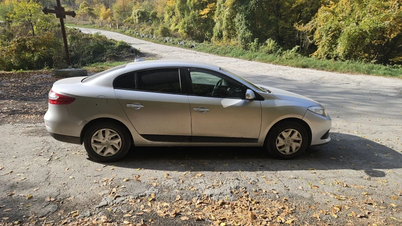 Renault Fluence, снимка 3 - Автомобили и джипове - 47761065