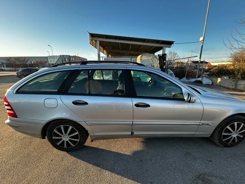 Mercedes-Benz C 180, снимка 2 - Автомобили и джипове - 48559169