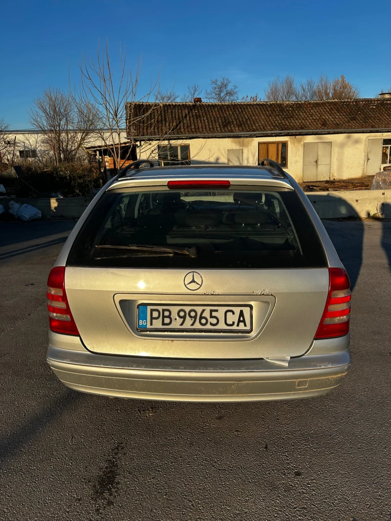 Mercedes-Benz C 180, снимка 4 - Автомобили и джипове - 48559169