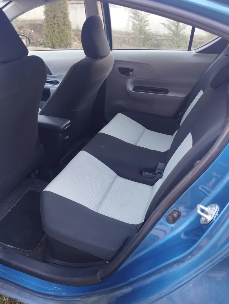 Toyota Prius  hibrid, снимка 7 - Автомобили и джипове - 50567679