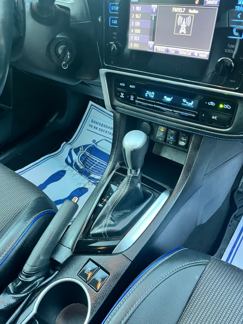 Toyota Corolla Se, снимка 12 - Автомобили и джипове - 52218075