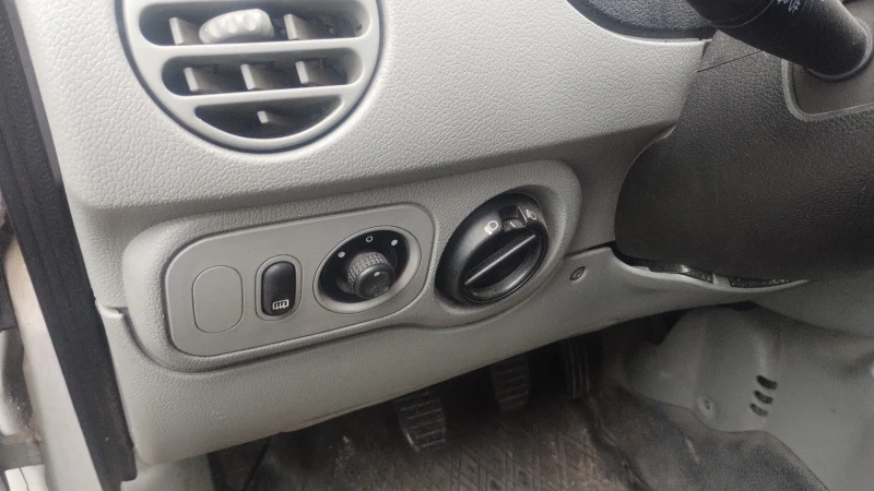 Renault Kangoo 1, 5 DCI, снимка 6 - Автомобили и джипове - 52104916