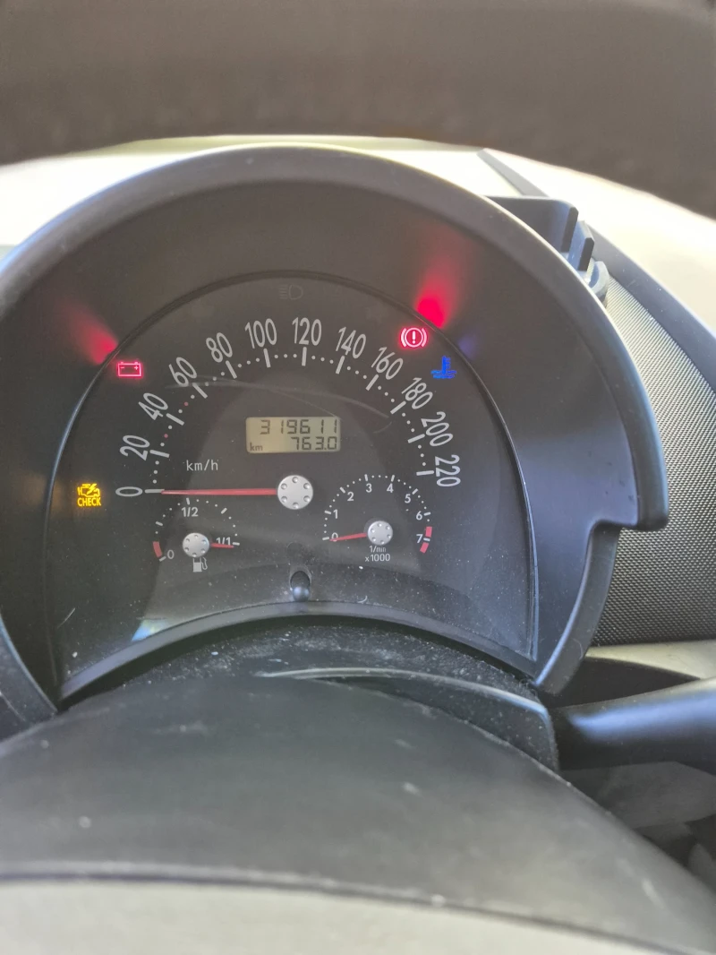 VW New beetle, снимка 9 - Автомобили и джипове - 52267886