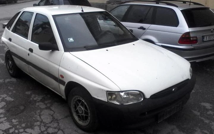 Ford Escort 1.6 16V 90 к.с. в Автомобили и джипове в гр. Харманли