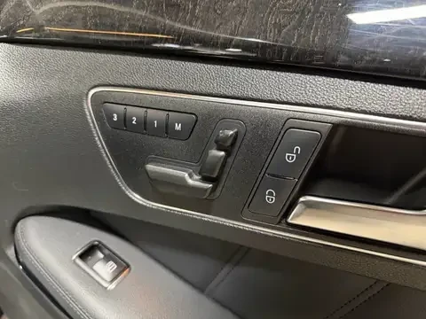 Mercedes-Benz E 350 D * AMG * ПАНОРАМА * BLIND SPOT * CARFAX * , снимка 11 - Автомобили и джипове - 54622039