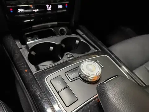 Mercedes-Benz E 350 D * AMG * ПАНОРАМА * BLIND SPOT * CARFAX * , снимка 10 - Автомобили и джипове - 54622039