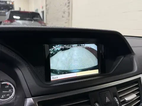 Mercedes-Benz E 350 D * AMG * ПАНОРАМА * BLIND SPOT * CARFAX * , снимка 8 - Автомобили и джипове - 54622039