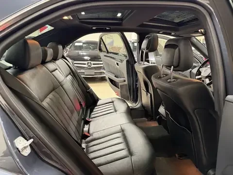 Mercedes-Benz E 350 D * AMG * ПАНОРАМА * BLIND SPOT * CARFAX * , снимка 13 - Автомобили и джипове - 54622039