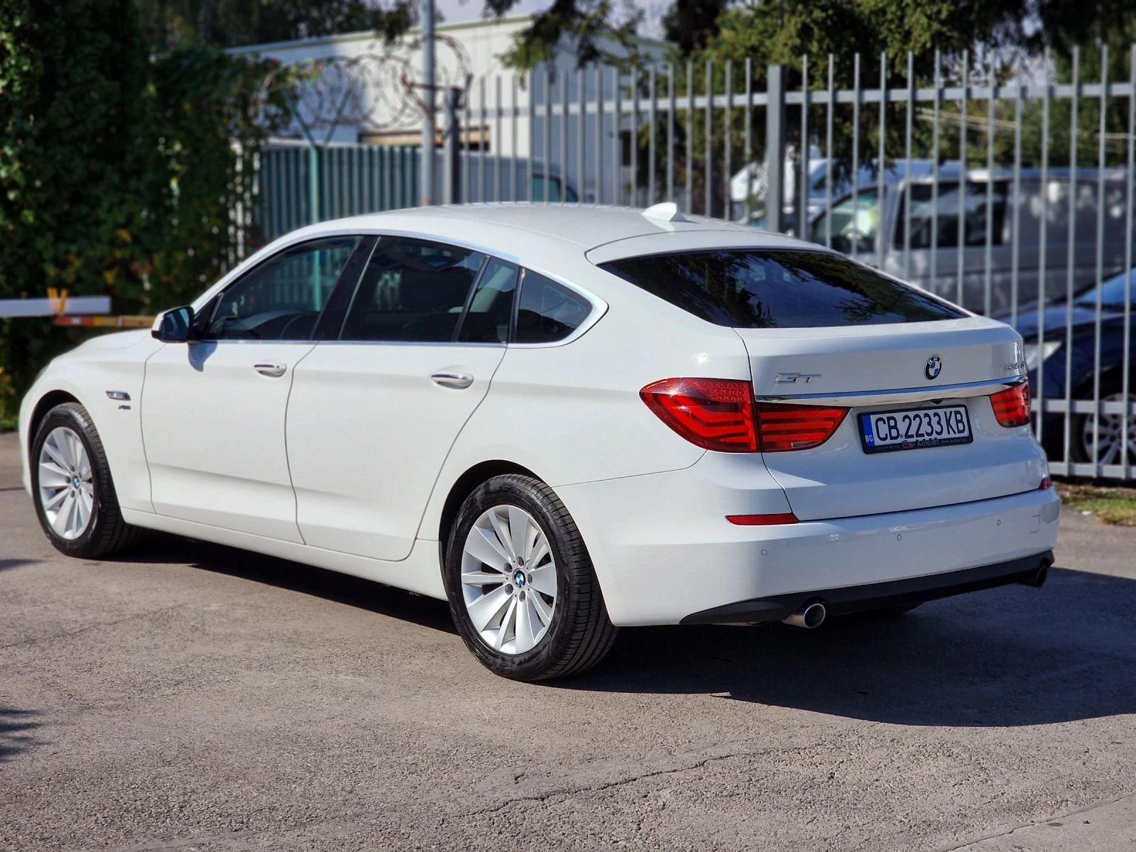 BMW 5 Gran Turismo 535d Xdrive  - изображение 6