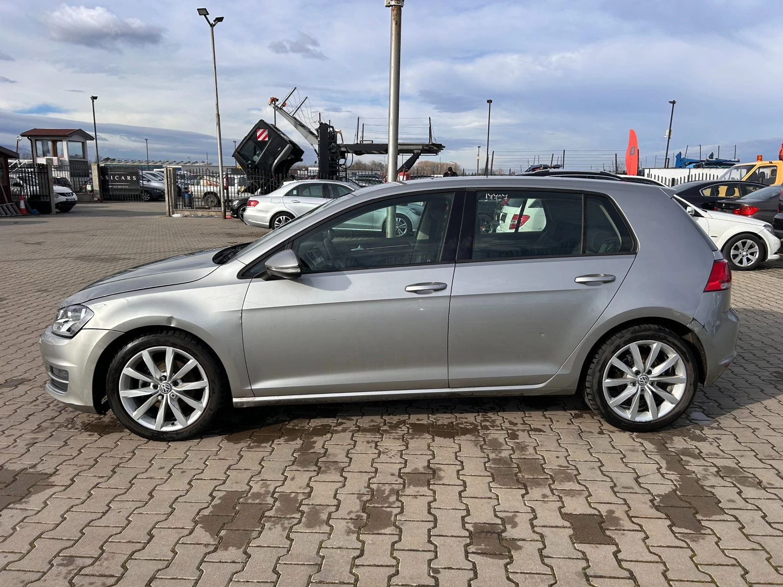 VW Golf 1.6TDI NAVI EURO 5 - изображение 9