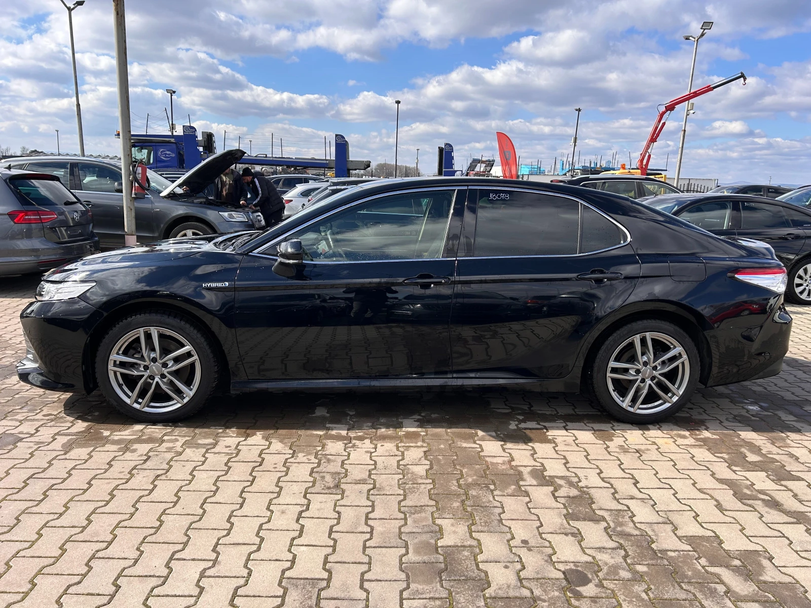 Toyota Camry 2.5HYBRID AVTOMAT/KOJA/NAVI EURO 6 - изображение 9