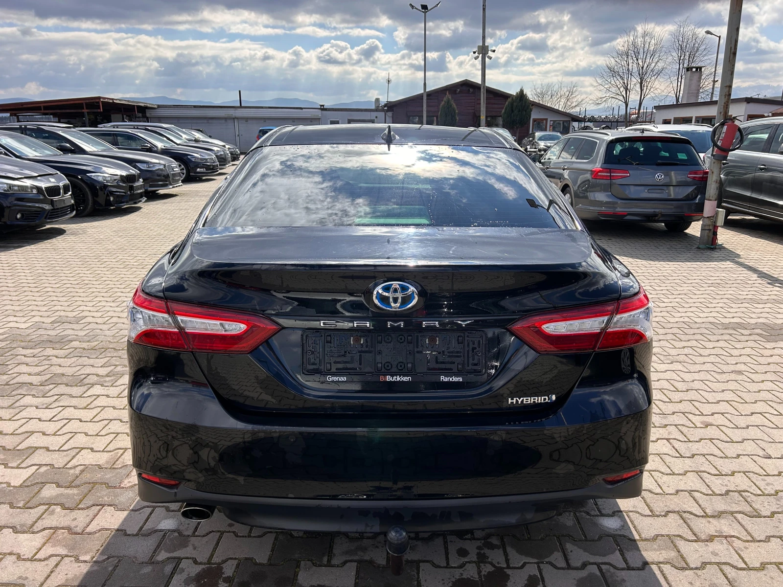 Toyota Camry 2.5HYBRID AVTOMAT/KOJA/NAVI EURO 6 - изображение 7