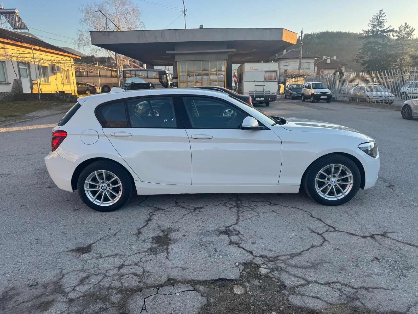 BMW 116 116d Automatic - изображение 6