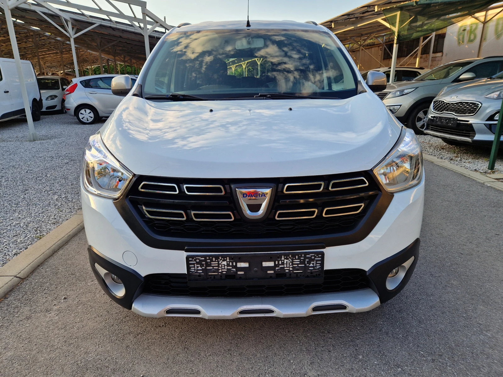 Dacia Lodgy STEPWAY 1.5DCI 6+ 1 - изображение 2