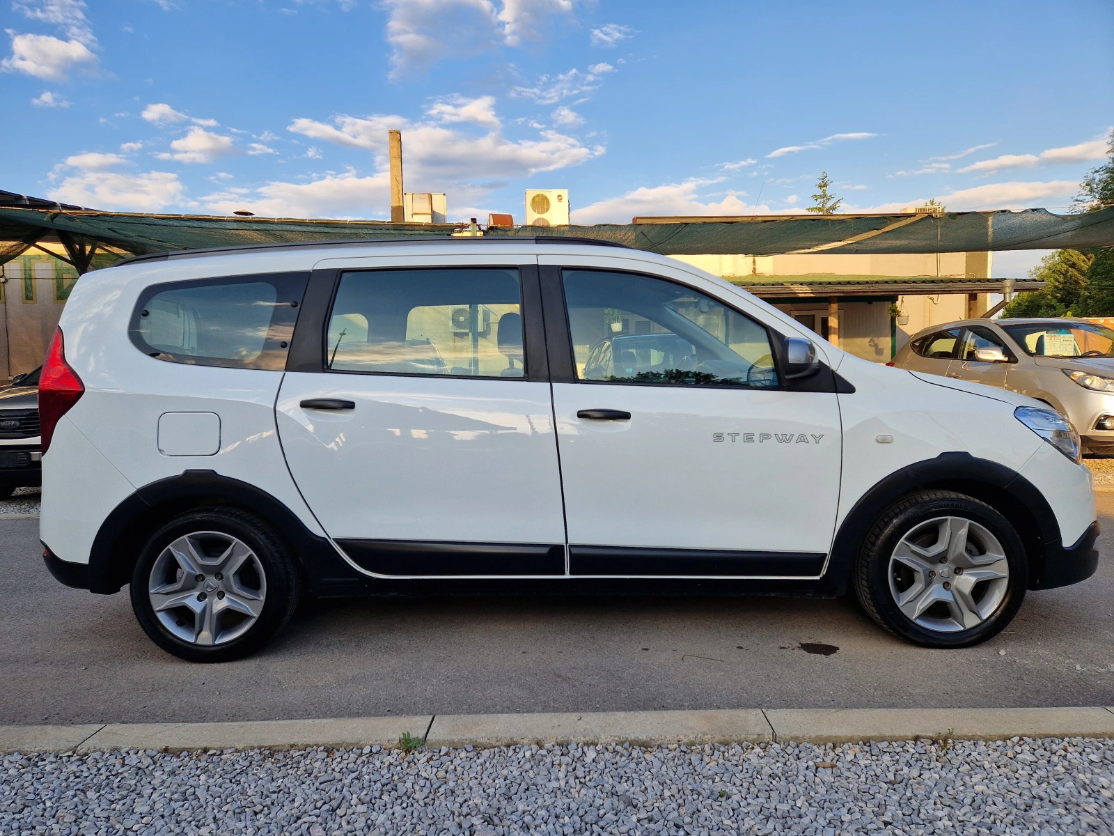Dacia Lodgy STEPWAY 1.5DCI 6+ 1 - изображение 4