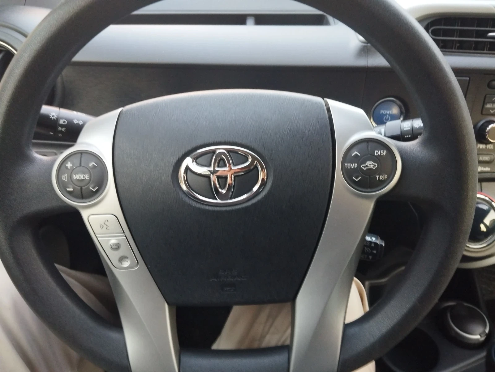 Toyota Prius 1.5 hibrid - изображение 8