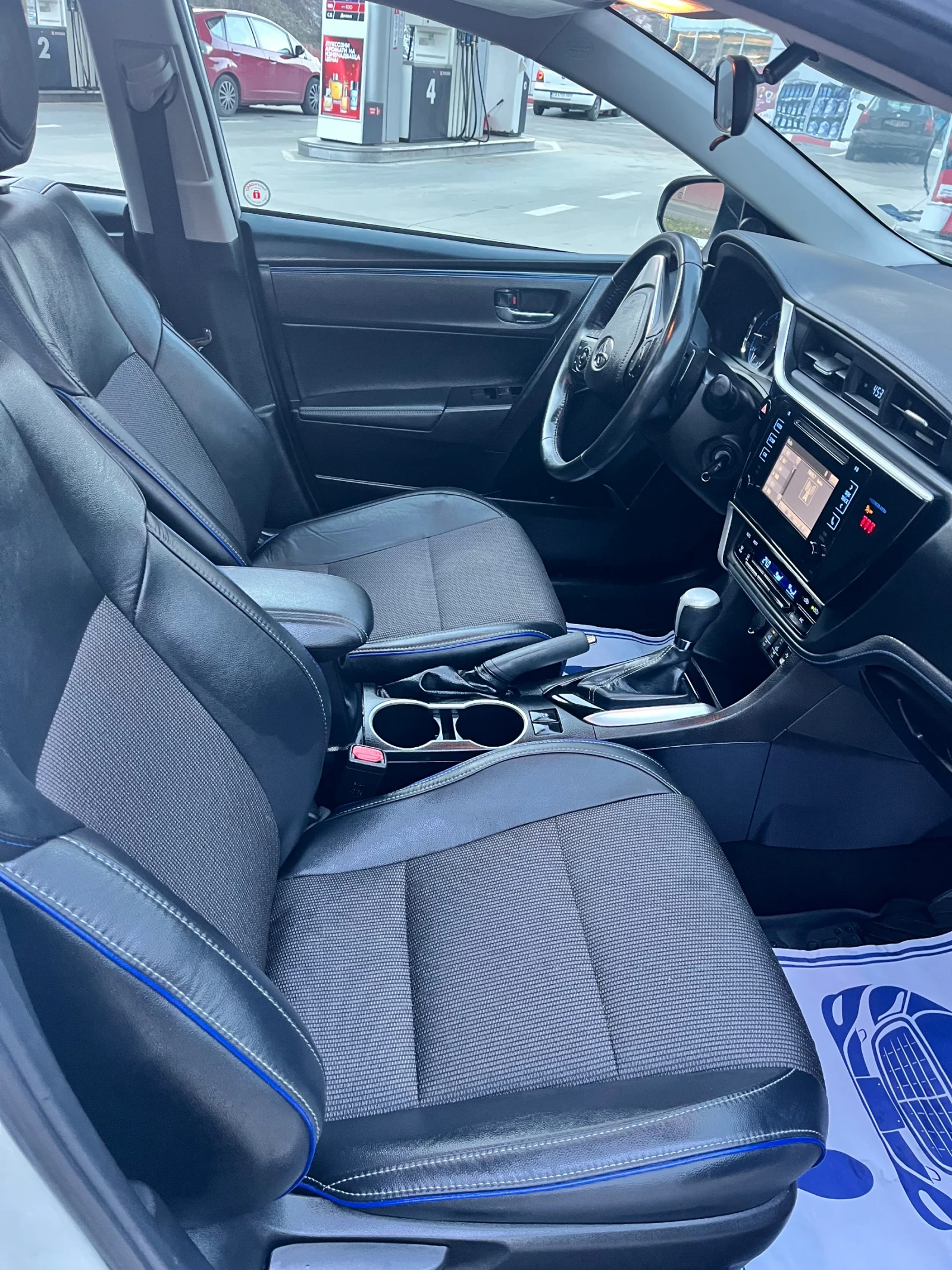 Toyota Corolla Se | Mobile.bg   14