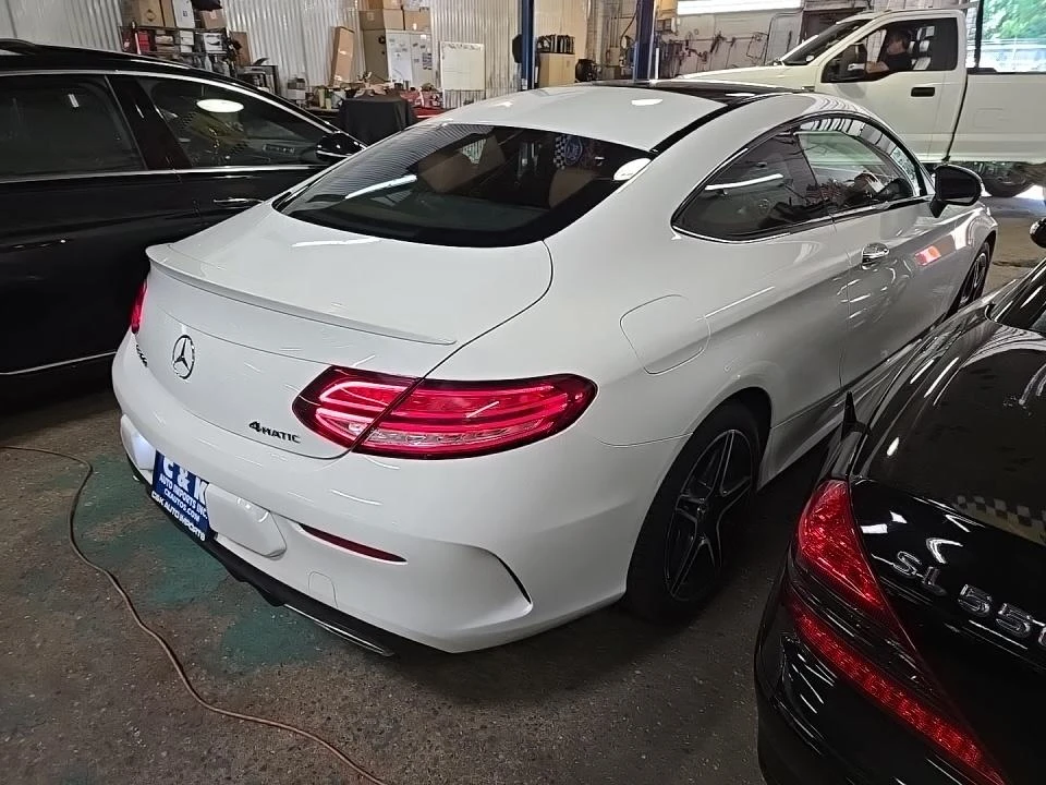 Mercedes-Benz C 300 * 4MATIC * CARFAX * ЦЕНА ДО БЪЛГАРИЯ - изображение 4