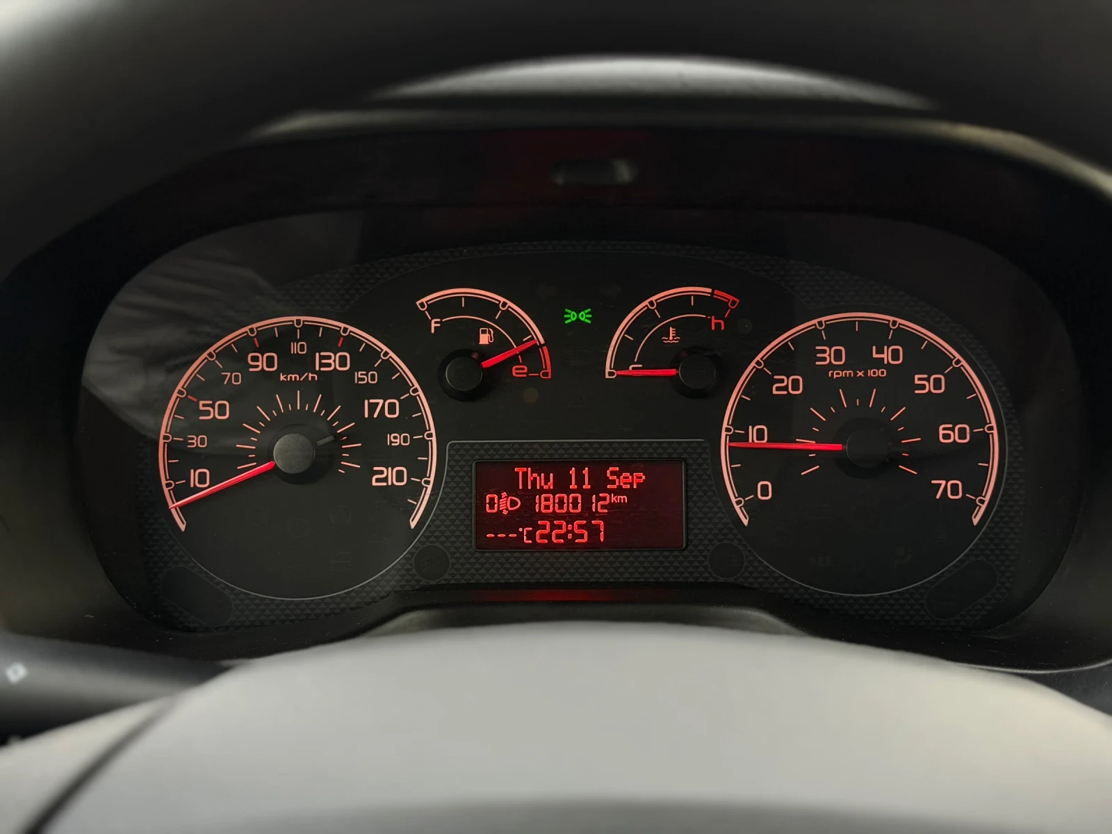 Peugeot Bipper 1.3 HDi 5 местен / Регистриран - изображение 8