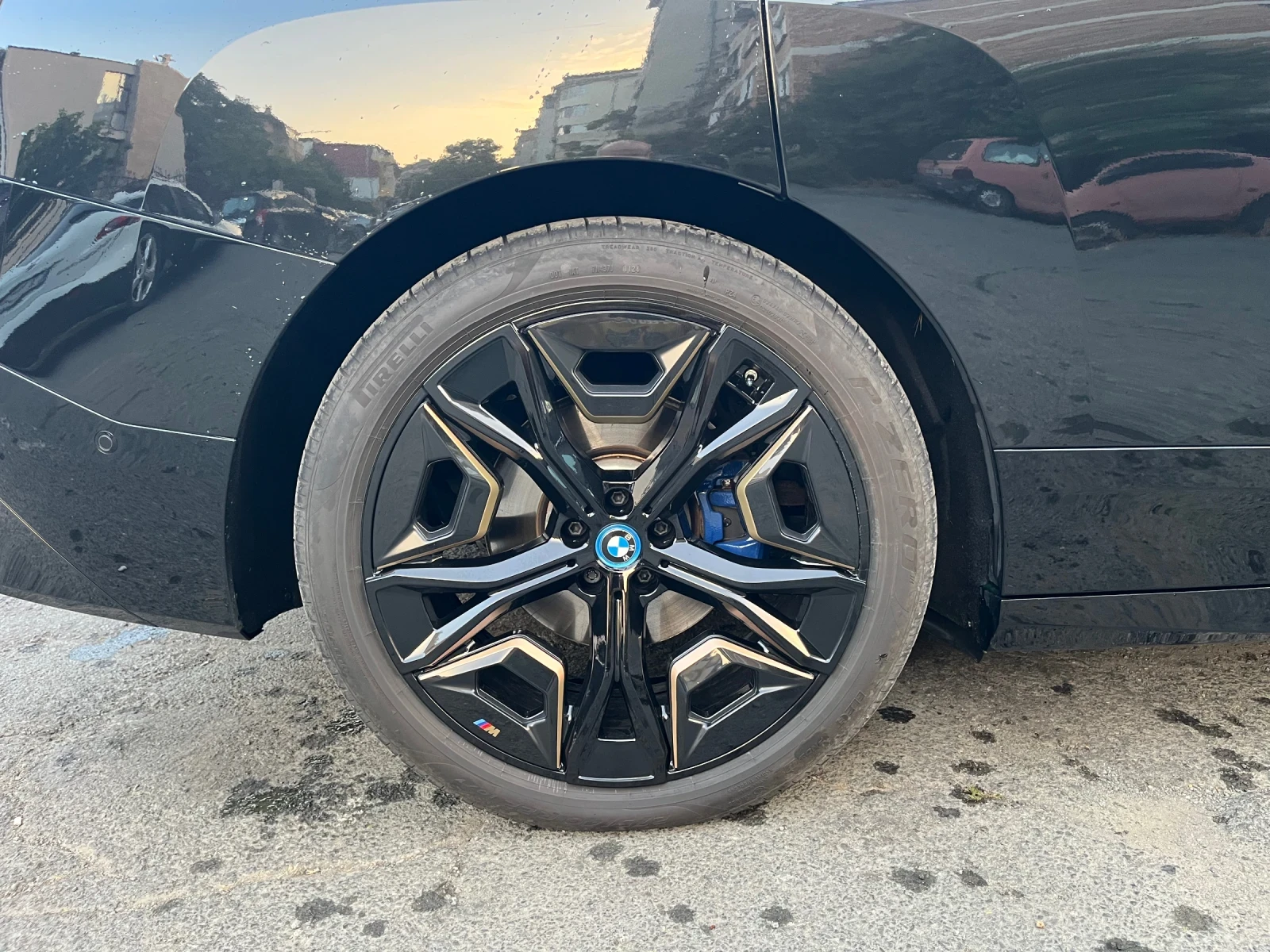 BMW iX xDrive40 | Mobile.bg   9