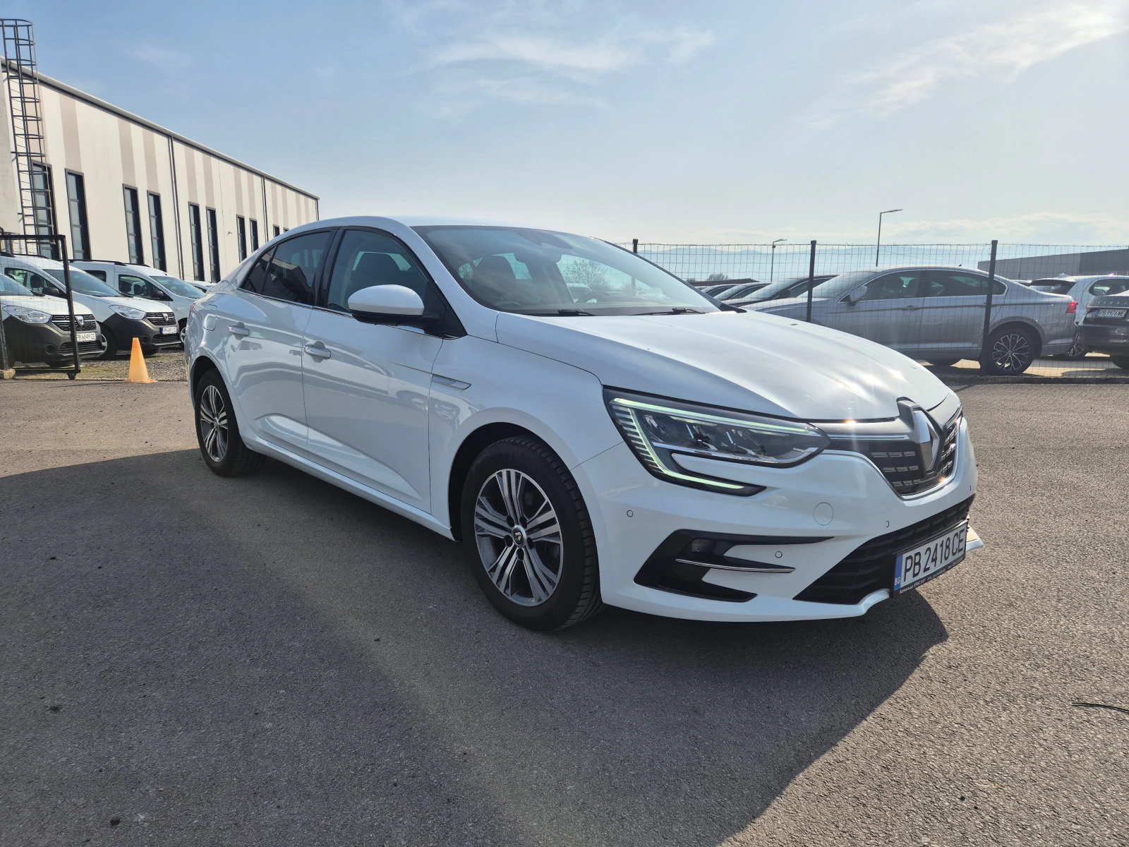 Renault Megane INTENS A/T= 1, 5DCI-115кс , снимка 7 - Автомобили и джипове - 53712611