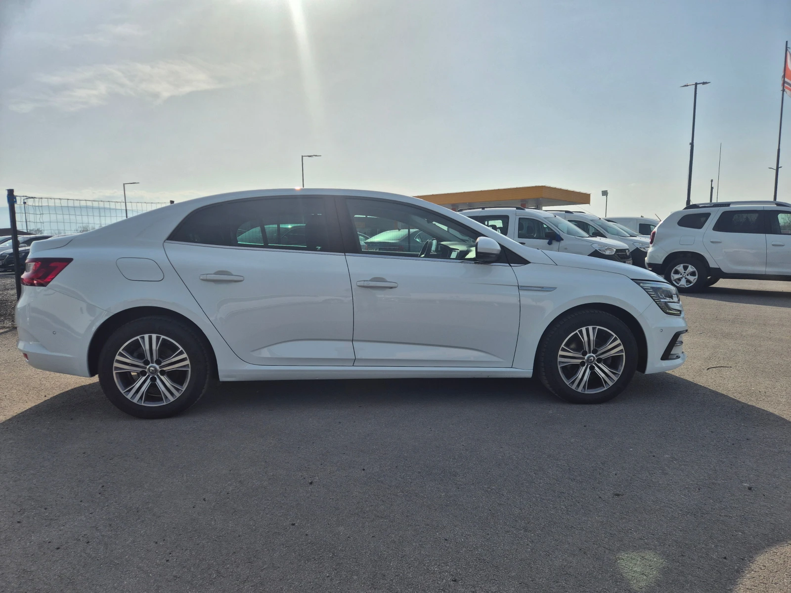 Renault Megane INTENS A/T= 1, 5DCI-115кс , снимка 6 - Автомобили и джипове - 53712611