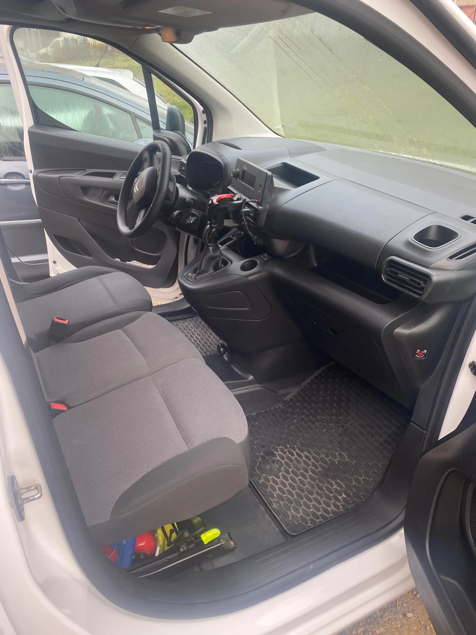 Citroen Berlingo 1.5 HDI MAXI, снимка 11 - Автомобили и джипове - 53815608