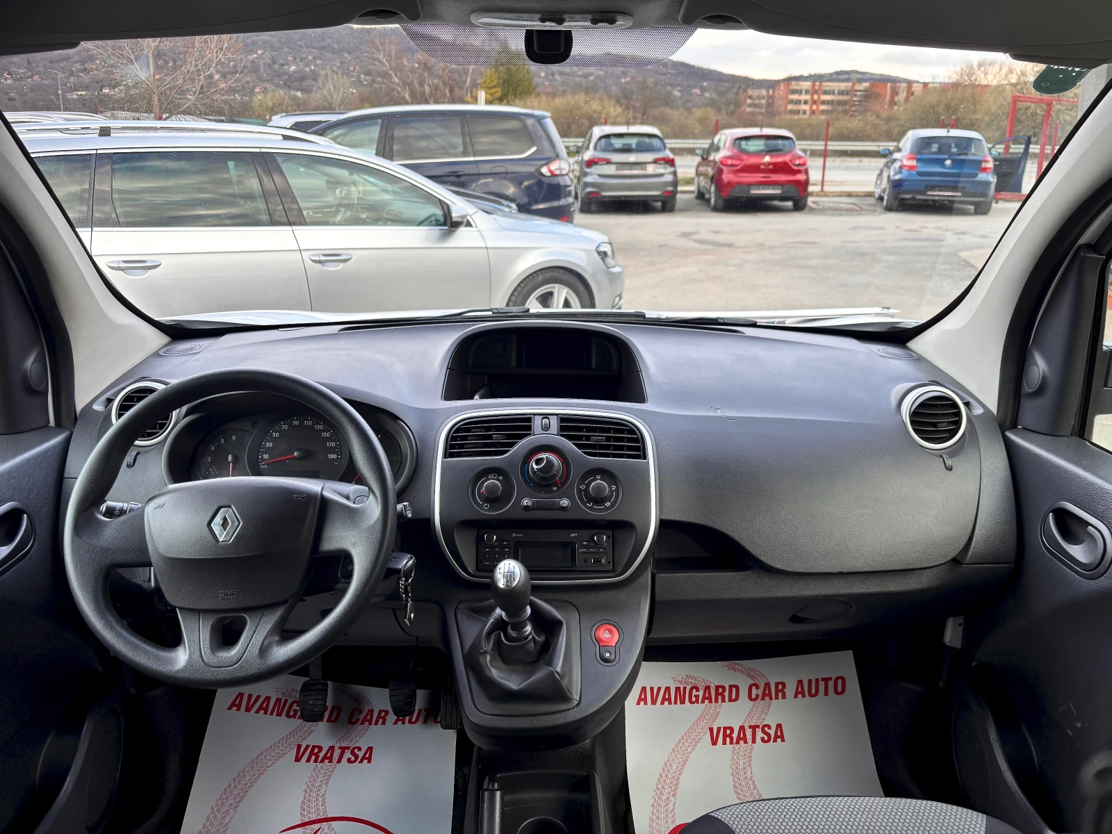 Renault Kangoo, снимка 11 - Автомобили и джипове - 54135009