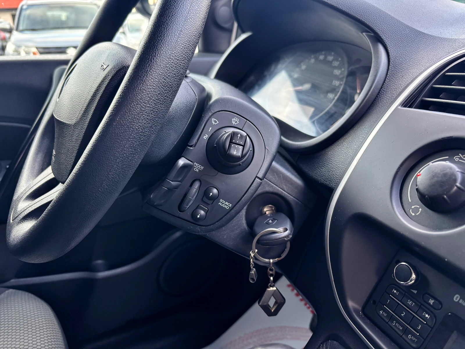 Renault Kangoo, снимка 12 - Автомобили и джипове - 54135009