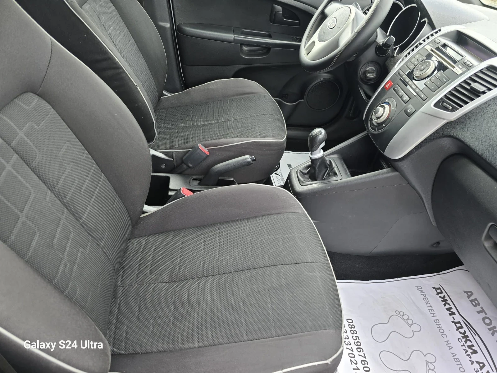 Kia Venga 1.4CRDI, снимка 10 - Автомобили и джипове - 54234833