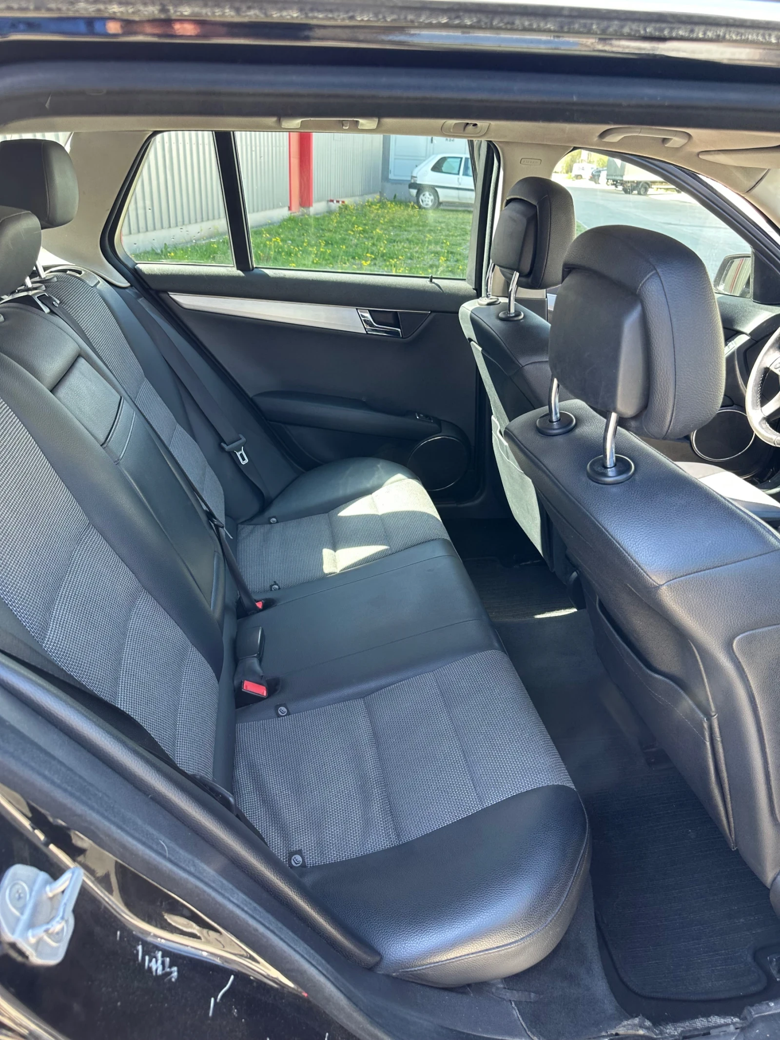 Mercedes-Benz C 220 170к.с, снимка 7 - Автомобили и джипове - 54299755