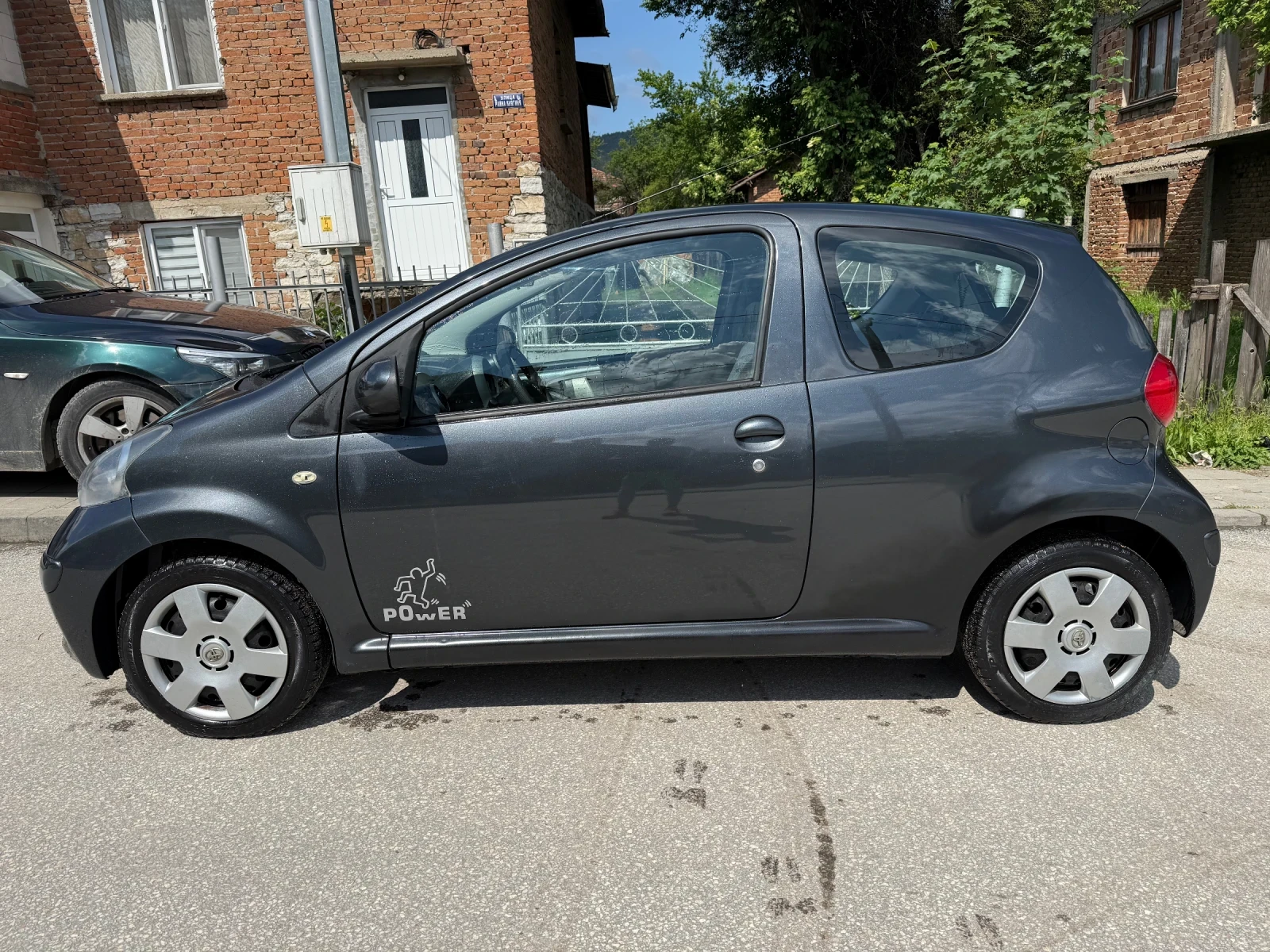 Toyota Aygo 1.0VVTI Топ състояния като нова, снимка 8 - Автомобили и джипове - 54658084