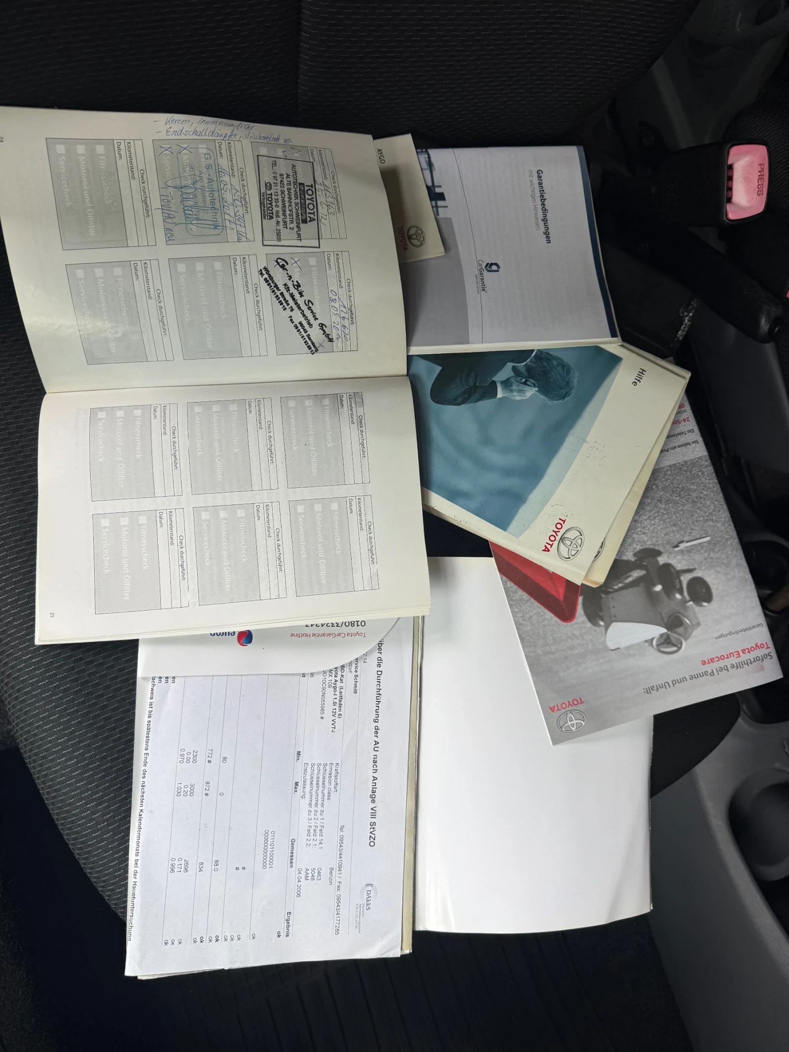 Toyota Aygo 1.0VVTI Топ състояния като нова, снимка 14 - Автомобили и джипове - 54658084