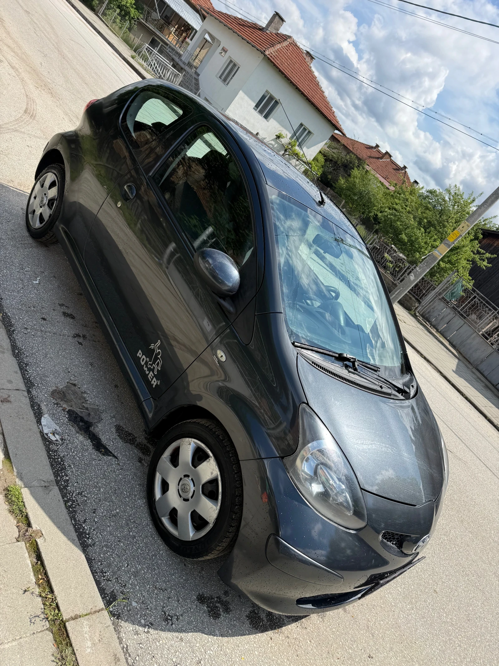 Toyota Aygo 1.0VVTI Топ състояния като нова, снимка 2 - Автомобили и джипове - 54658084