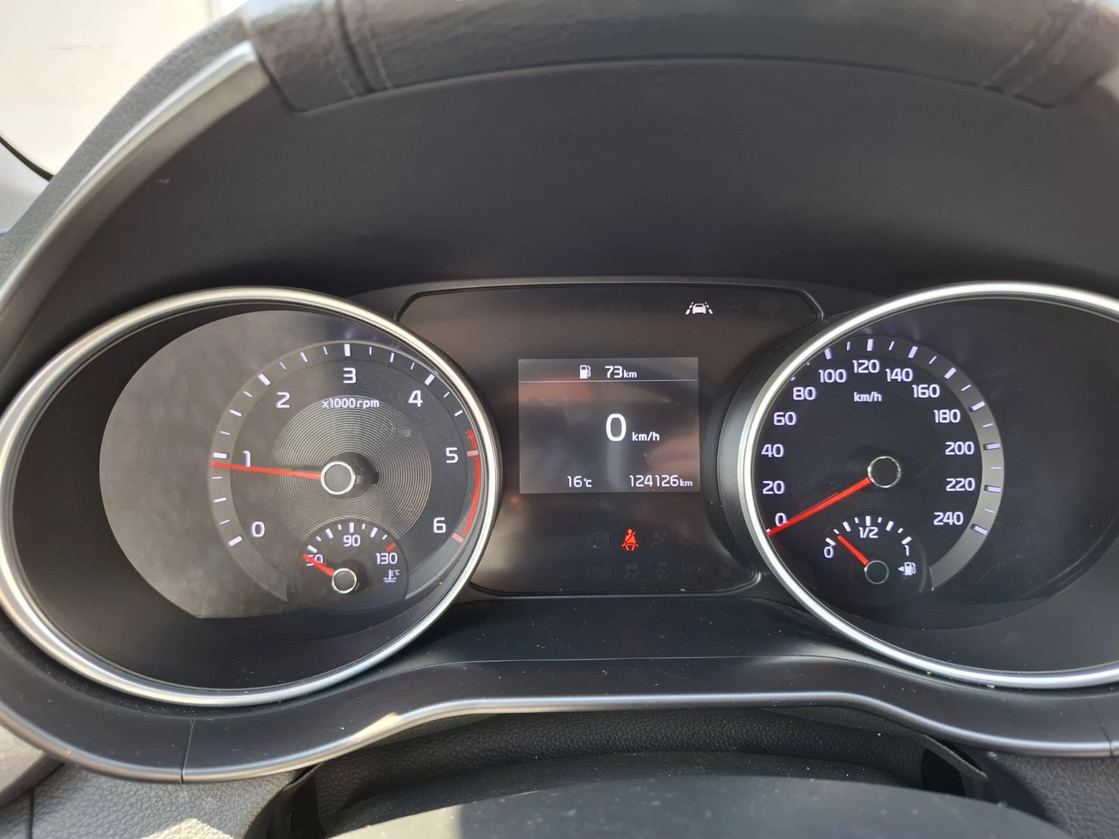 Kia Ceed 1.6 crdi SW Гаранция, снимка 10 - Автомобили и джипове - 54960639