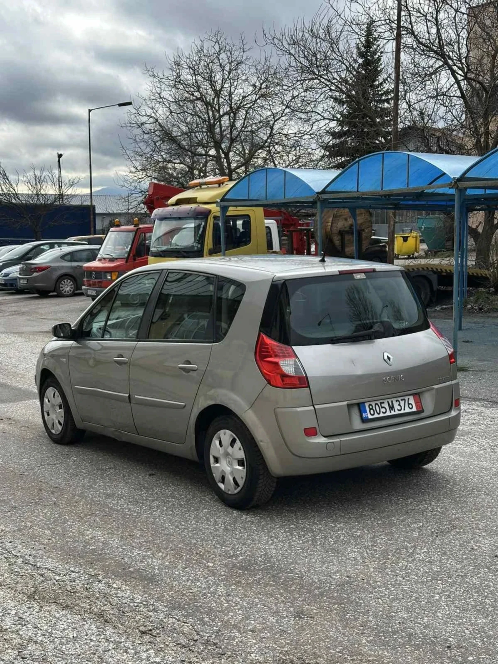 Renault Scenic, снимка 5 - Автомобили и джипове - 55009060
