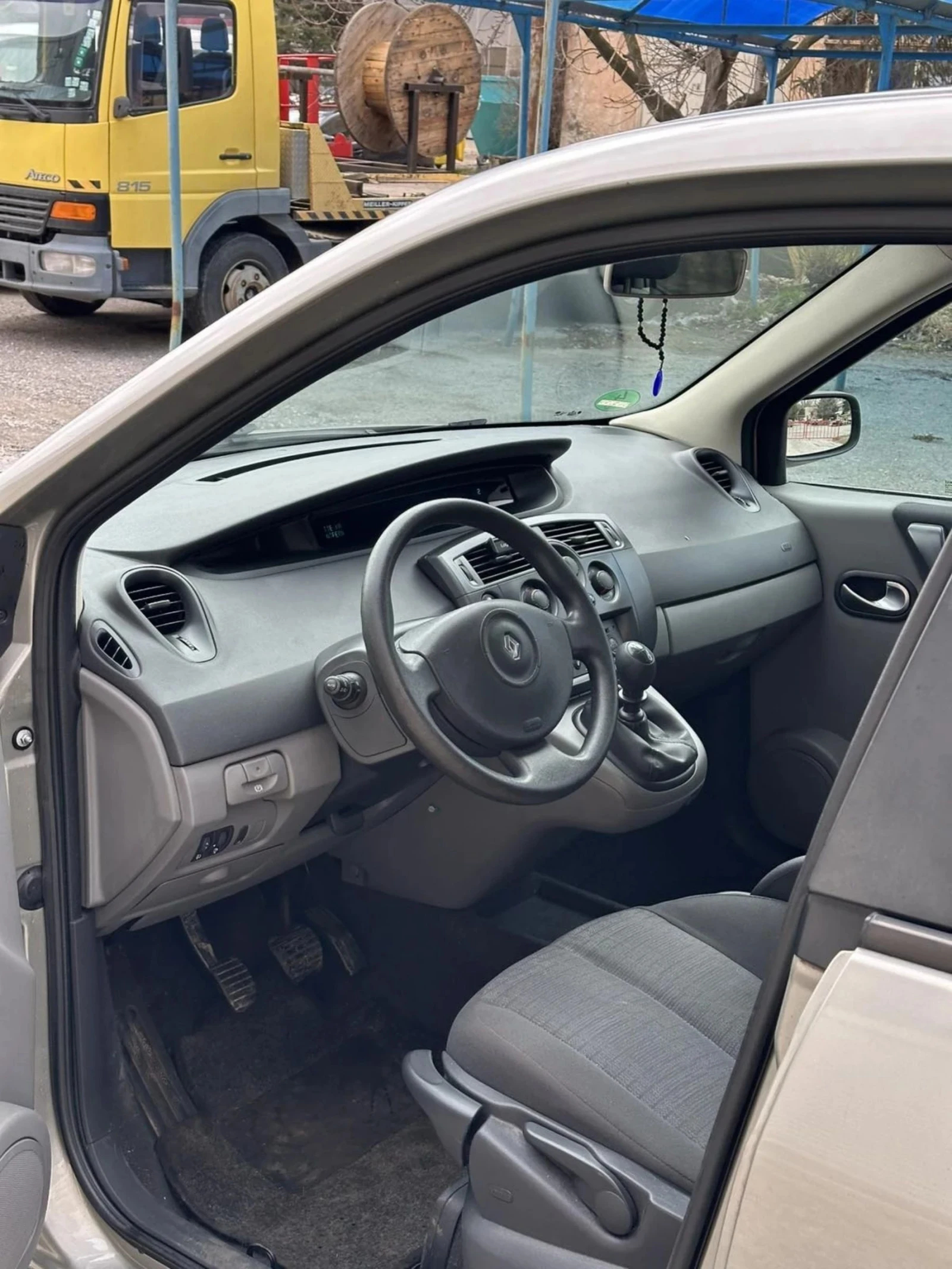Renault Scenic, снимка 7 - Автомобили и джипове - 55009060