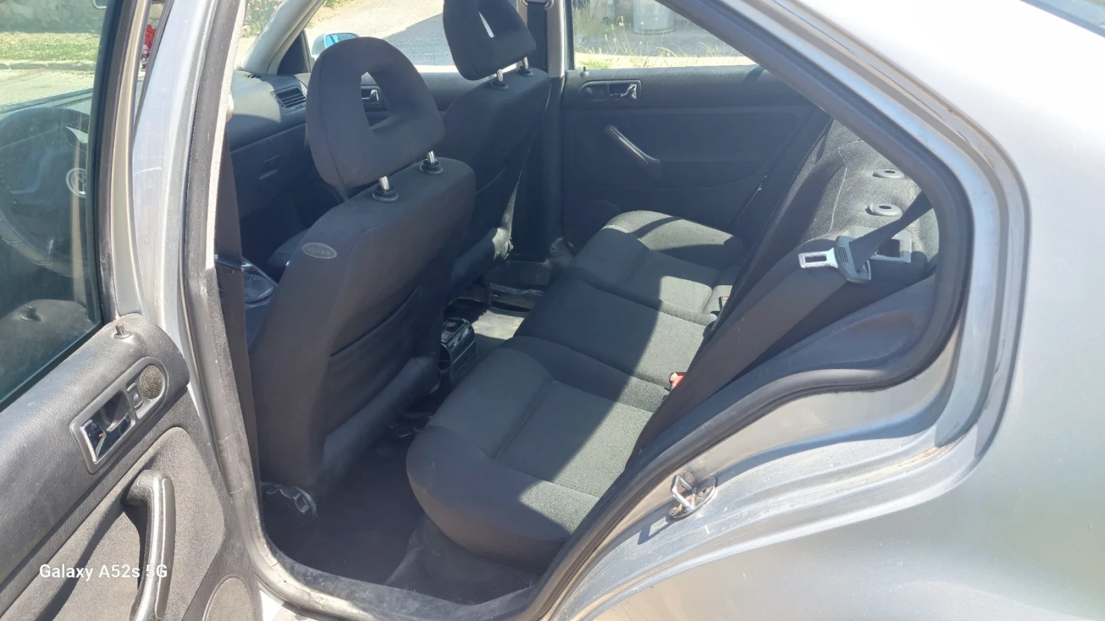 VW Bora 1, 6, снимка 5 - Автомобили и джипове - 55051820