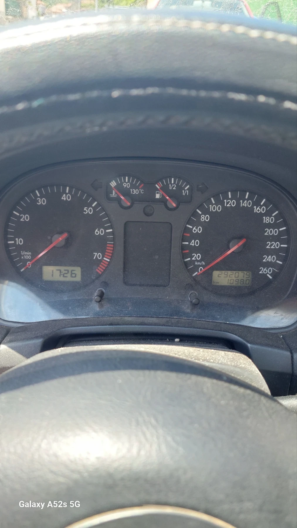 VW Bora 1, 6, снимка 13 - Автомобили и джипове - 55051820