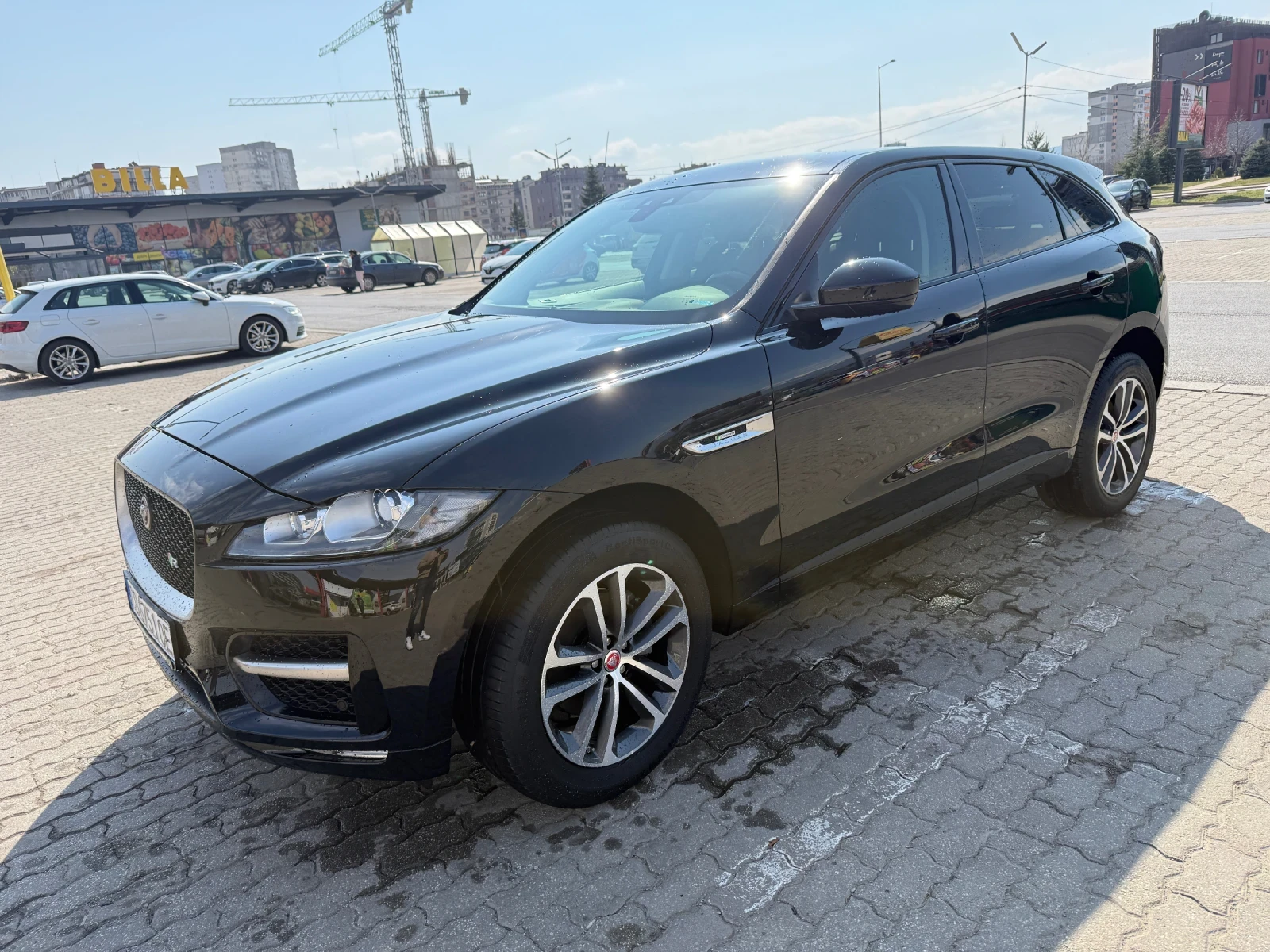 Jaguar E-pace R-Dynamic, снимка 6 - Автомобили и джипове - 55092289