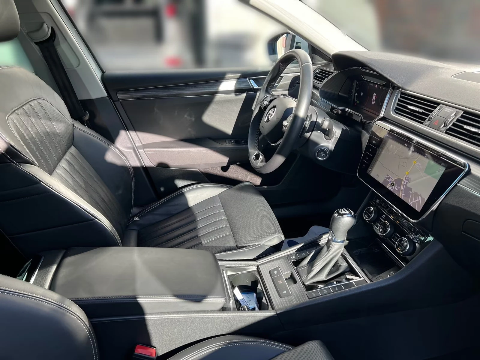 Skoda Superb 2.0/LIMITED EDITION/4X4/NAVI/ACC/KLESS/360/574z, снимка 14 - Автомобили и джипове - 55222216