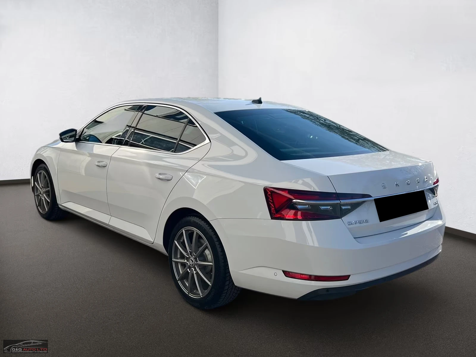 Skoda Superb 2.0/LIMITED EDITION/4X4/NAVI/ACC/KLESS/360/574z, снимка 4 - Автомобили и джипове - 55222216